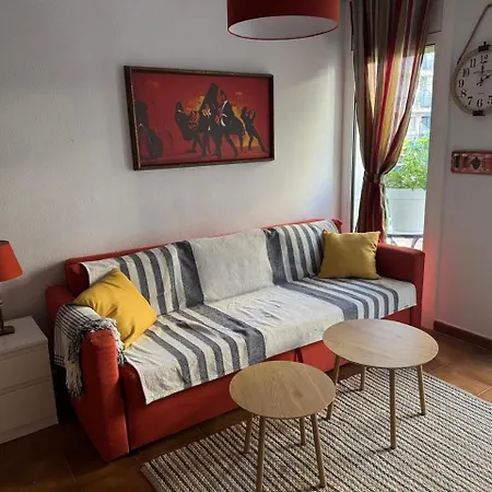 Apartamento con piscina, a 100m de la playa *